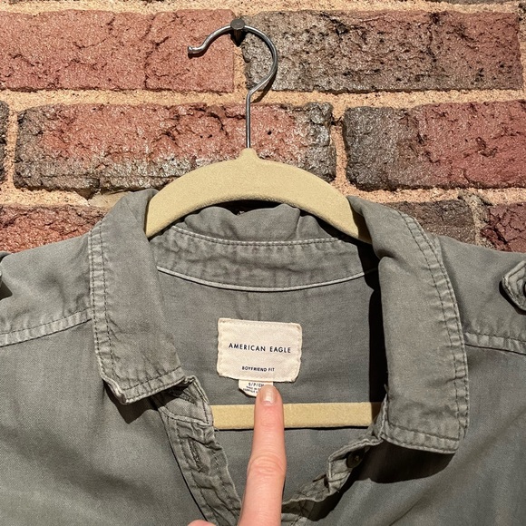 American eagle button down - Picture 2 of 3